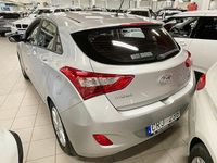 Begagnad Hyundai i30 Premium 110 HK (80 kW) 2013 Silver Halvkombi