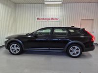 Begagnad Volvo V90 CC Momentum 200 HK (147 kW) 2017 Svart Kombi