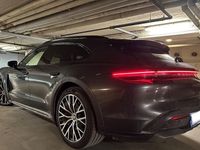 Begagnad Porsche Taycan Cross Turismo 350 kW (476 HK) 2022 Volcano grey metallic Sedan