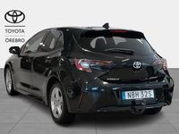 Begagnad Toyota Corolla Hybrid Style 124 HK (91 kW) 2021 Svart Halvkombi