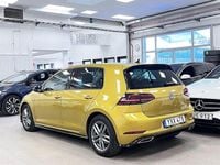 Begagnad VW Golf VII R-line 110 HK (80 kW) 2017 Curcuma yellow metallic Halvkombi