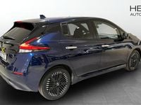 Begagnad Nissan Leaf N-Connecta 110 kW (150 HK) 2022 Blå Halvkombi