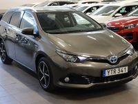 begagnad Toyota Auris Touring Sports Hybrid Comfort/Style NYSERVAD