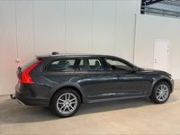 Begagnad Volvo V90 CC Momentum 190 HK (139 kW) 2018 Grå Kombi