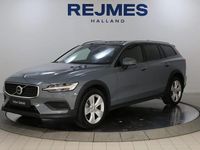 Begagnad Volvo V60 CC Core 200 HK (147 kW) 2022 Grå Kombi