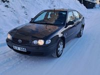 Begagnad Toyota Corolla 97 HK (71 kW) 2000 Halvkombi