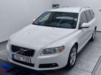 Begagnad Volvo V70 Summum 116 HK (85 kW) 2011 Vit Kombi