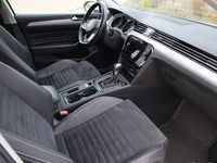 begagnad VW Passat 1.4 GTE Plug-in Sportscombi 218hk DSG Momsbil Navi Drag Svensksåld 1Ägare