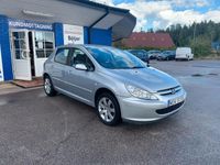 Begagnad Peugeot 307 109 HK (80 kW) 2004 Ljusgrå (grå) Halvkombi