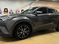 Begagnad Toyota C-HR Executive 122 HK (89 kW) 2018 Mörkgrå SUV