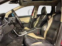 Begagnad Volvo XC60 R-Design 163 HK (119 kW) 2012 Röd SUV