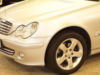 Begagnad Mercedes C180 Classic 143 HK (105 kW) 2005 Silver Sedan