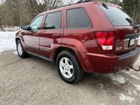 Begagnad Jeep Grand Cherokee Laredo 214 HK (157 kW) 2007 Röd SUV