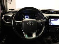 begagnad Toyota HiLux 2.4 D AWD Moms Kåpa Lastsläde Diff Skinn SoV