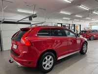 Begagnad Volvo XC60 R-Design 205 HK (150 kW) 2011 Röd SUV