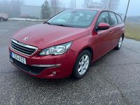Begagnad Peugeot 308 SW Active 112 HK (82 kW) 2014 Mörkröd Kombi
