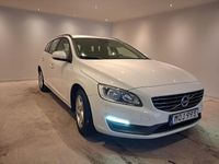 Begagnad Volvo V60 Kinetic 150 HK (110 kW) 2014 Vit Kombi