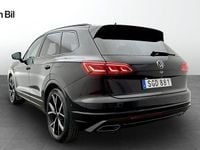 Begagnad VW Touareg R 340 HK (250 kW) 2023 Grenadilla black metallic SUV