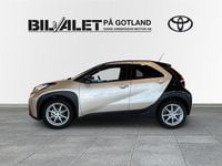 Begagnad Toyota Aygo X 72 HK (52 kW) 2022 Champagne/svart SUV