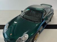 begagnad Porsche 996 I Rainforest Green I Gold Split Wheels