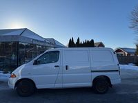 Begagnad Toyota HiAce 102 HK (75 kW) 2006 Vit
