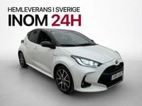 Begagnad Toyota Yaris Hybrid Style 116 HK (85 kW) 2020 Vit Halvkombi