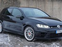 Begagnad VW Golf VII R 301 HK (221 kW) 2016 Svart Halvkombi