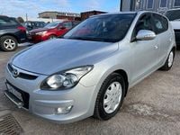Begagnad Hyundai i30 140 HK (102 kW) 2009 Silver Halvkombi