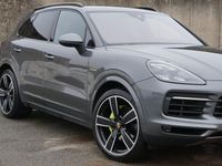 Begagnad Porsche Cayenne Chrono 462 HK (339 kW) 2020 Grå SUV