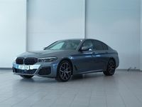 Begagnad BMW 545e M Sport 394 HK (289 kW) 2023 Grå/silver Sedan