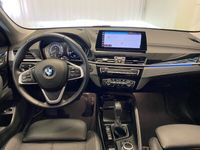 begagnad BMW X1 25e xDrive Hybrid Model Sport Värmare Head-up