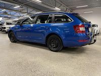 Begagnad Skoda Octavia Ambition 105 HK (77 kW) 2014 Blå Kombi