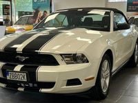 Begagnad Ford Mustang Convertible 310 HK (228 kW) 2012 Vit Cab