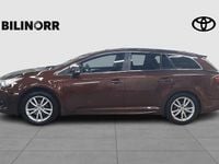 Begagnad Toyota Avensis Active 148 HK (108 kW) 2016 Brun Kombi
