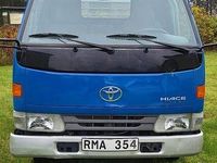 Begagnad Toyota HiAce 88 HK (64 kW) 2000 Blå Van