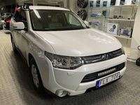 Begagnad Mitsubishi Outlander 150 HK (110 kW) 2014 Vit SUV
