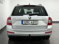 begagnad Skoda Octavia 1.6 TDI 4x4/ Drag/ Värmare/ P-Sensor/ Ny Serv