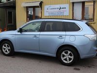 Begagnad Mitsubishi Outlander 203 HK (149 kW) 2014 Blå SUV