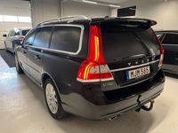 begagnad Volvo V70 D4 181hk Summum Aut PDC Navi Drag Euro 6