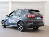 begagnad BMW X5 xDrive45e M Sport LUFT PANO LASER DRAG 21' MOMS 394hk