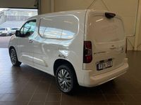 Begagnad Peugeot E-Partner 100 kW (136 HK) 2023 Vit Minibuss