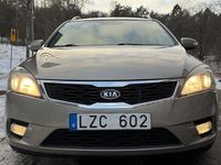 Begagnad Kia Ceed Sportswagon 128 HK (94 kW) 2011 Silver Kombi