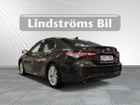 begagnad Toyota Camry 2,5 HYBRID EXECUTIVE NAVI V-hjul Skinn 7år garanti