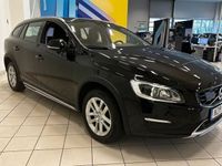 begagnad Volvo V60 CC Fullservad på Bilia 2018, Kombi