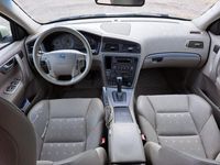 begagnad Volvo V70 2.4 Kinetic Euro 4