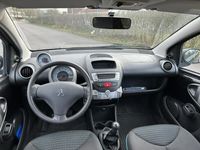 begagnad Peugeot 107 5-dörrar 1.0 Euro 5 Facelift Superfint skick
