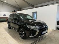 Begagnad Mitsubishi Outlander P-HEV 121 HK (88 kW) 2016 Svart SUV