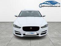 Begagnad Jaguar XE 163 HK (119 kW) 2015 Vit Sedan