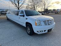 begagnad Chevrolet Suburban Cadillac Escalade Front & långa nya bakljus Limo Limousine