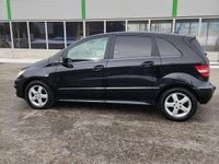 Begagnad Mercedes B180 116 HK (85 kW) 2011 Minibuss